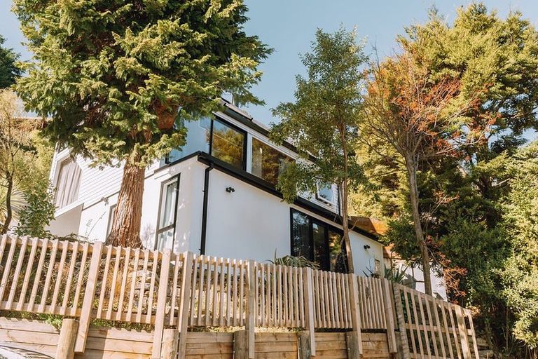 Photo of property in 265 Fernhill Road, Sunshine Bay, Queenstown, 9300