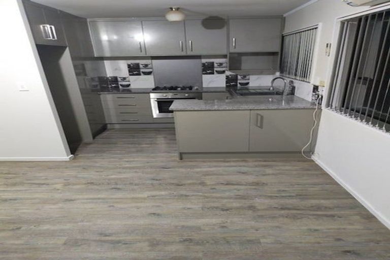 Photo of property in 4/60 Nikau Street, New Lynn, Auckland, 0600
