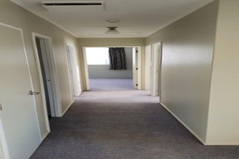 Photo of property in 50 Aniseed Grove, Timberlea, Upper Hutt, 5018