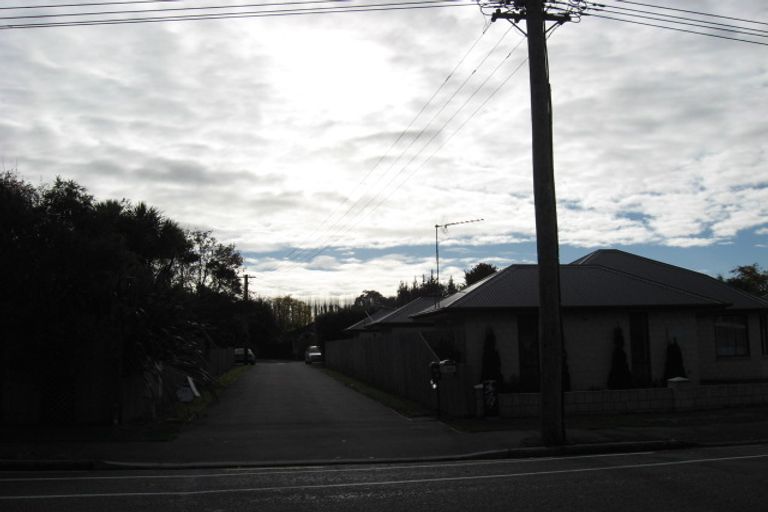 Photo of property in 32 Sawyers Arms Road, Northcote, Christchurch, 8052