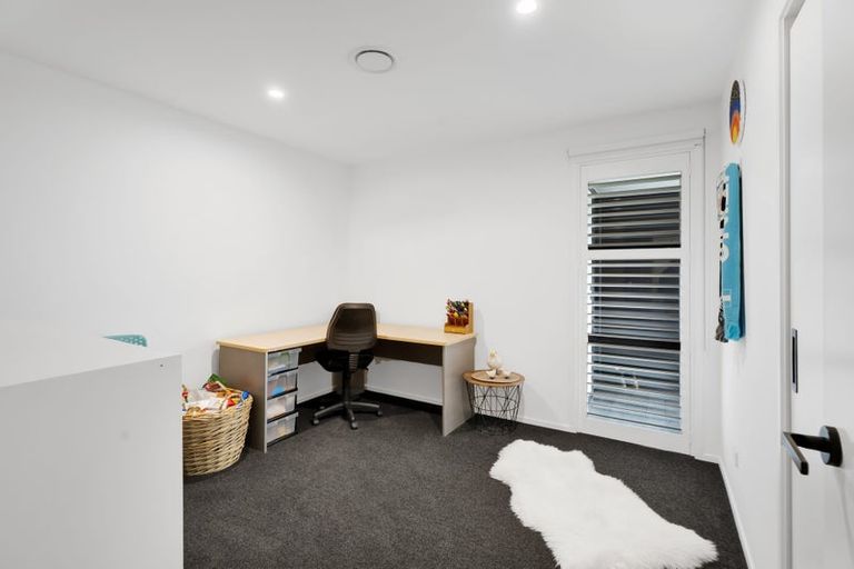 Photo of property in 26 Mercade Close, Stratford, 4332