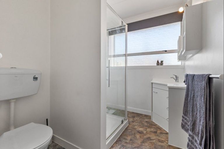 Photo of property in 3 Guildford Street, Levin, 5510