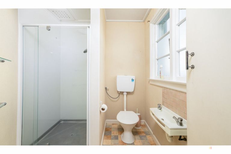 Photo of property in 53 Rhodes Street, Waimate, 7924