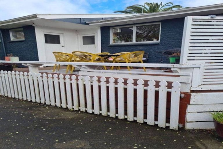 Photo of property in 23 East Street, Greytown, 5712