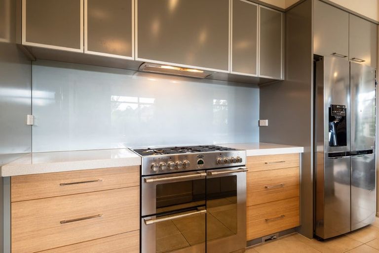 Photo of property in 31 Oakway Drive, Schnapper Rock, Auckland, 0632