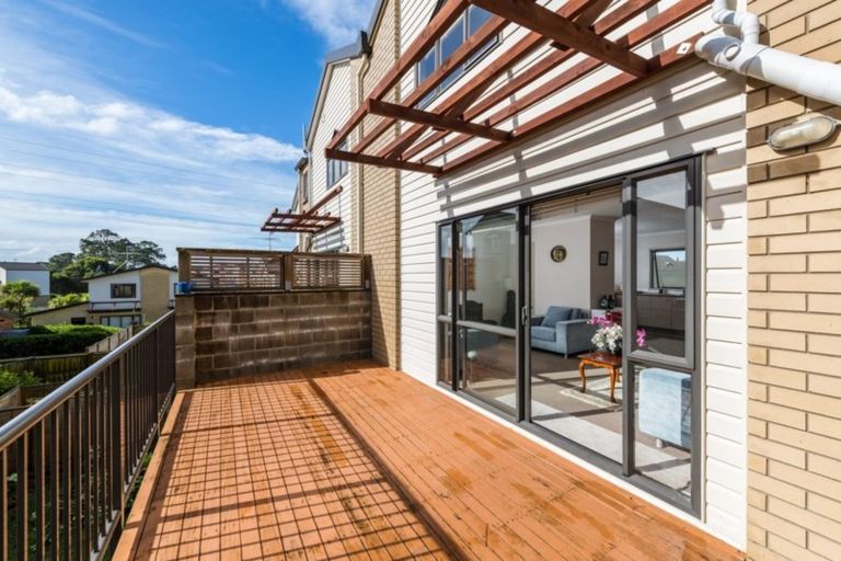 Photo of property in St Claire Village, 5/172 Mcleod Road, Te Atatu South, Auckland, 0610