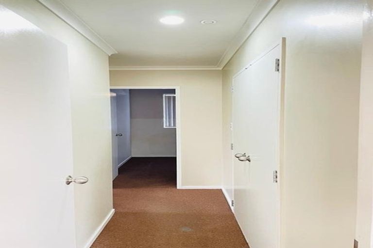 Photo of property in 11 Marblewood Grove, Pukekohe, 2120