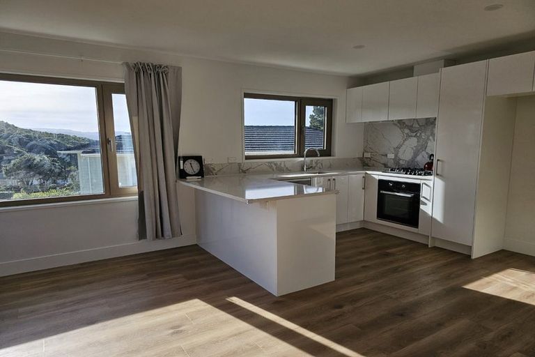 Photo of property in 5 Mahinawa Street, Takapuwahia, Porirua, 5022