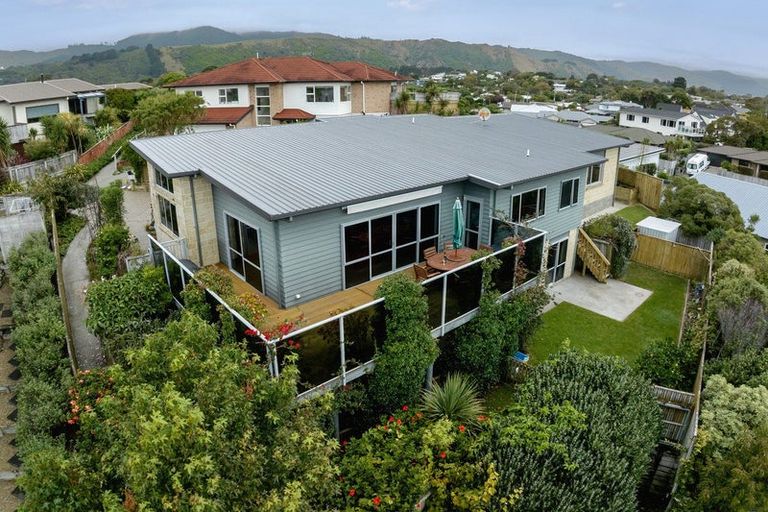 Photo of property in 11 Beckett Lane, Raumati Beach, Paraparaumu, 5032