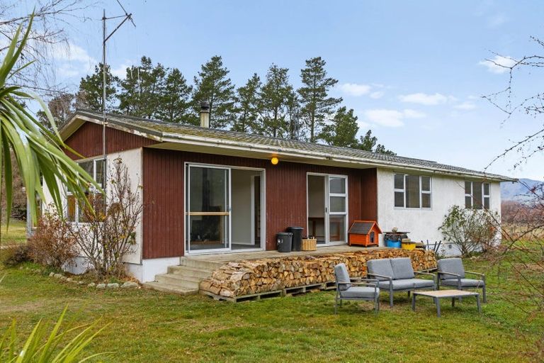 Photo of property in 2182 Tarras-cromwell Road, Tarras, Cromwell, 9383