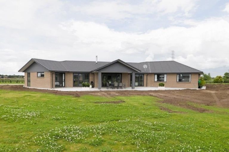 Photo of property in 3 Clover Close, Matangi, Hamilton, 3283