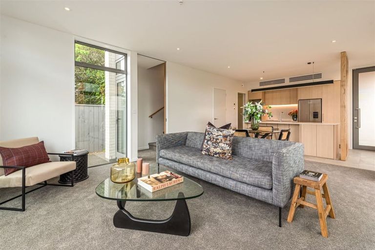 Photo of property in 1/40 Kilmarnock Street, Riccarton, Christchurch, 8011