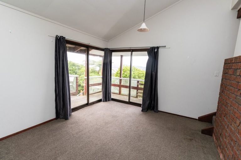 Photo of property in 32 Highbury Road, Highbury, Wellington, 6012