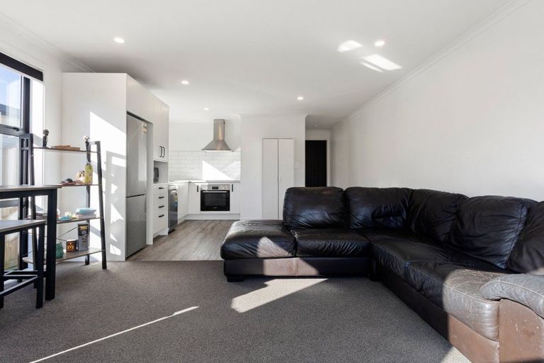 Photo of property in 1/4 Searancke Place, Fairfield, Hamilton, 3214