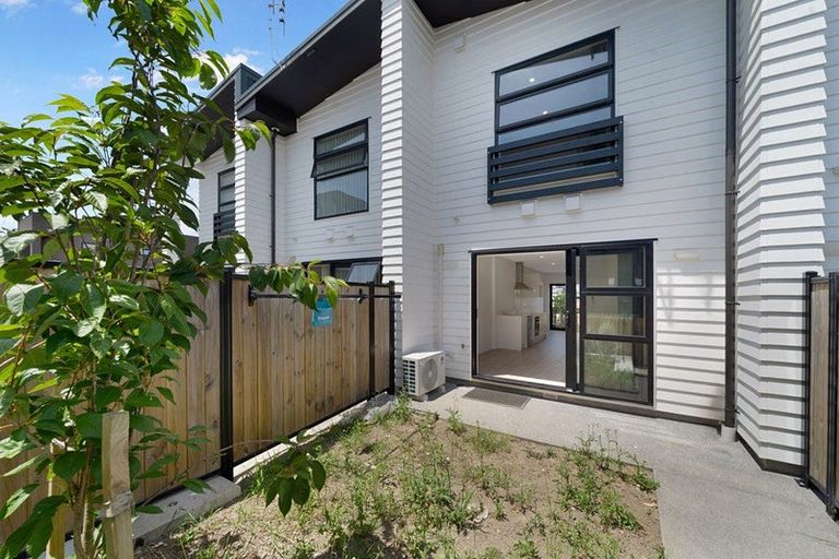 Photo of property in 148 Mcleod Road, Te Atatu South, Auckland, 0610