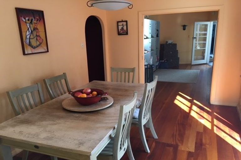 Photo of property in 32 Karu Crescent, Waikanae, 5036