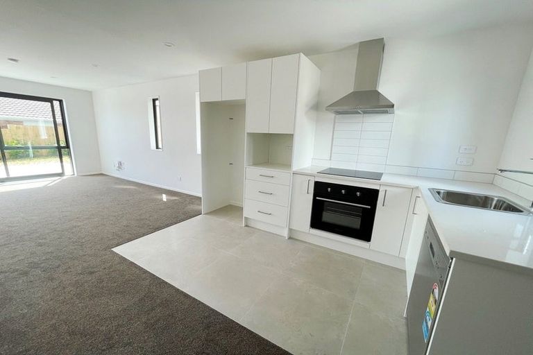 Photo of property in 15 Raupeti Lane, Henderson, 0612