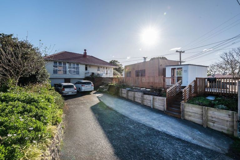 Photo of property in 1/174 Lake Road, Northcote, Auckland, 0627
