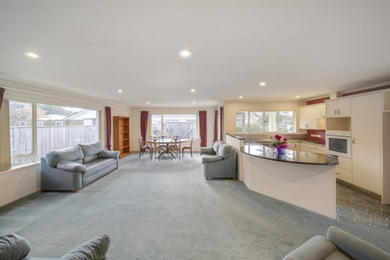 Photo of property in 20 Verona Place, Stratford, 4332