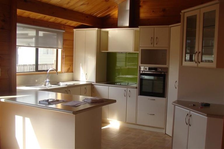 Photo of property in 76 Simpson Road, Papamoa Beach, Papamoa, 3118