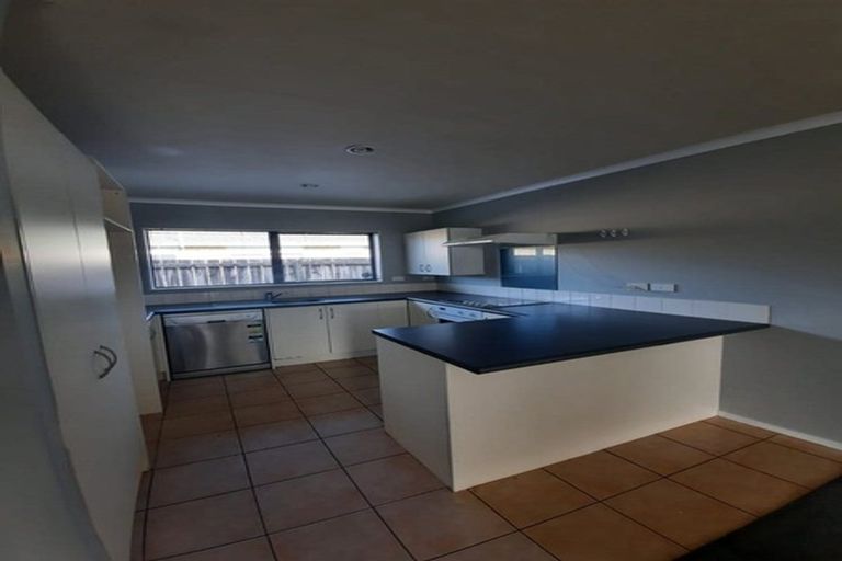 Photo of property in 4 Ettrick Lane, Papakura, 2110