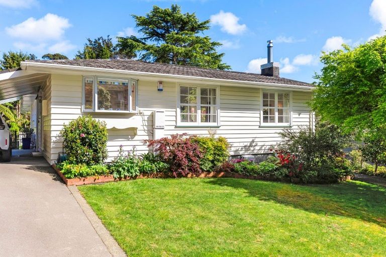 Photo of property in 4 Freemans Way, Pinehaven, Upper Hutt, 5019