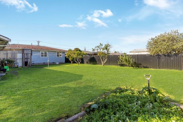 Photo of property in 82 Grove Road, Papakura, 2110