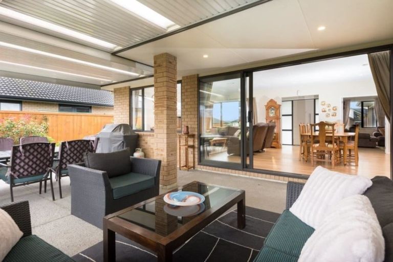 Photo of property in 26 Jelas Drive, Riverhead, 0820