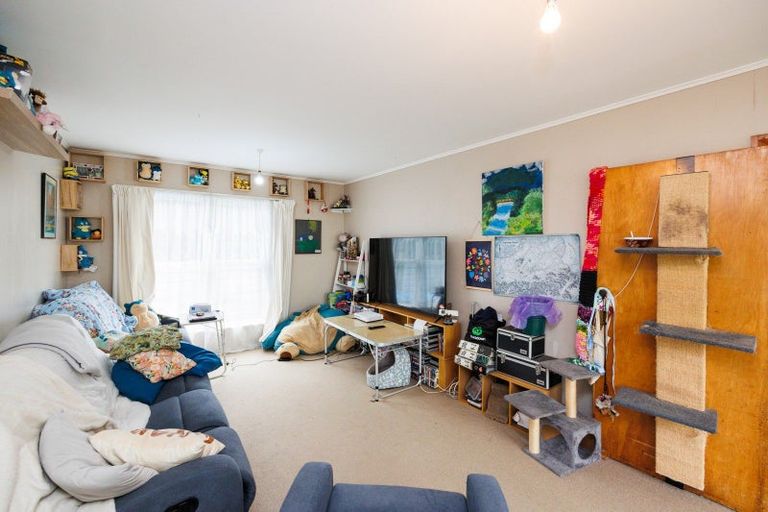 Photo of property in 5 Renfrew Place, Highbury, Palmerston North, 4412
