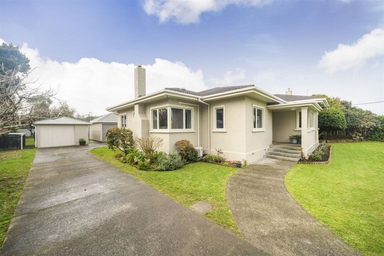 Photo of property in 12 Poole Street, Feilding, 4702