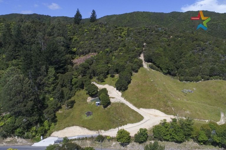 Photo of property in 380 Moores Valley Road, Wainuiomata, 5373