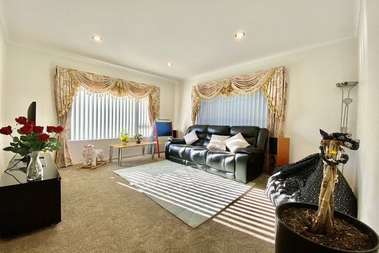 Photo of property in 143 Flat Bush School Road, Flat Bush, Auckland, 2019