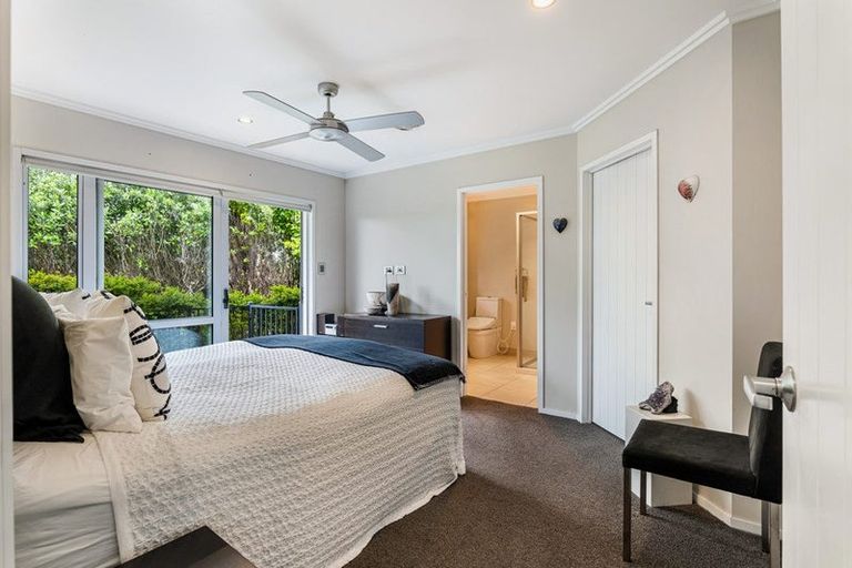 Photo of property in 2 Bella Vista Drive, Gulf Harbour, Whangaparaoa, 0930