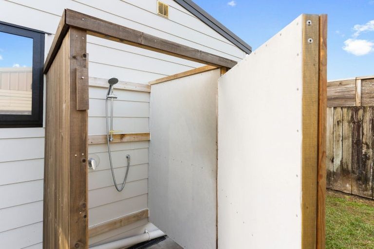 Photo of property in 316 Linton Crescent, Whangamata, 3620