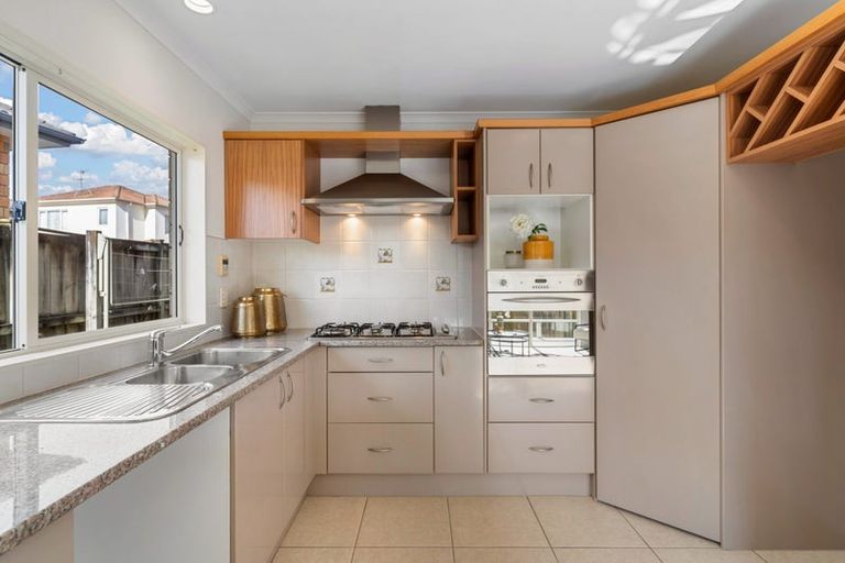 Photo of property in 81a Meadowland Drive, Somerville, Auckland, 2014