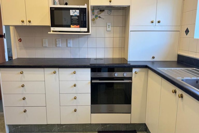 Photo of property in 2/964 High Street, Avalon, Lower Hutt, 5011