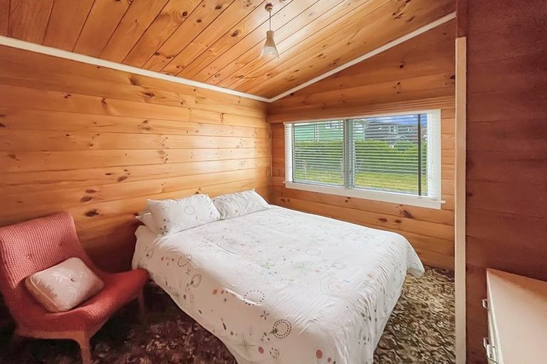 Photo of property in 2 Arataha Street, Motuoapa, 3382