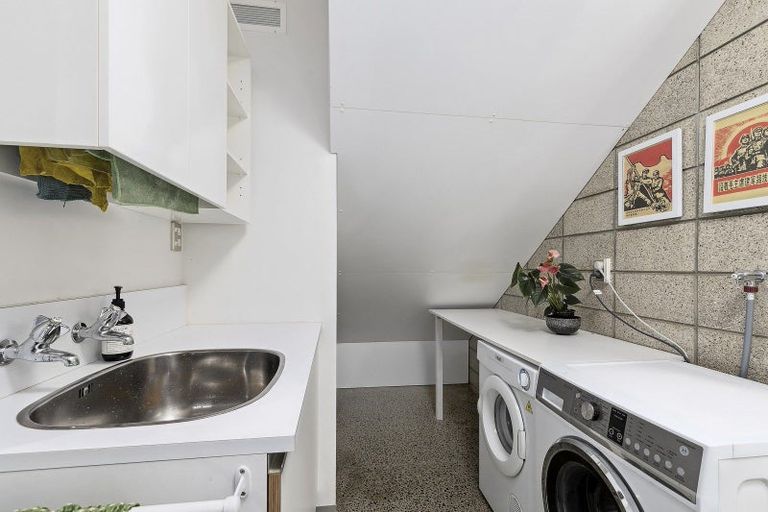 Photo of property in 29 Waru Street, Khandallah, Wellington, 6035