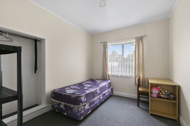 Photo of property in 16 Merton Street, Trentham, Upper Hutt, 5018