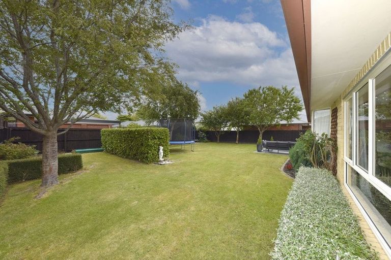 Photo of property in 14 Parkside Crescent, Northwood, Christchurch, 8051