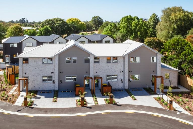 Photo of property in 3/41 Horseshoe Lake Road, Shirley, Christchurch, 8061