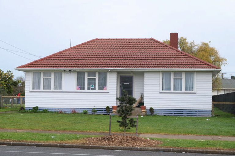Photo of property in 3 Farmer Street, Mangere East, Auckland, 2024