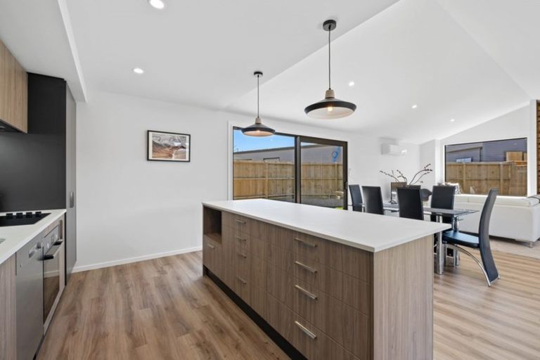 Photo of property in 5 Merivale Avenue, Wanaka, 9305