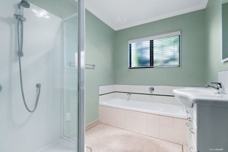 Photo of property in 2a Isabella Drive, Pukekohe, 2120