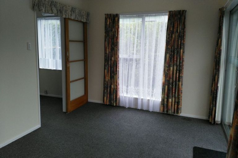 Photo of property in 7a Lincoln Grove, Wainuiomata, Lower Hutt, 5014