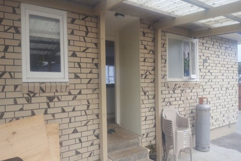 Photo of property in 49 Robertson Road, Favona, Auckland, 2024