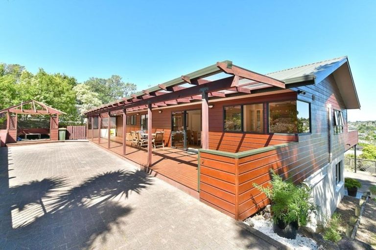 Photo of property in 20 John Road, Stanmore Bay, Whangaparaoa, 0932