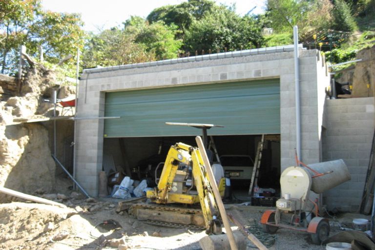Photo of property in 33 Hawkhurst Road, Lyttelton, 8082