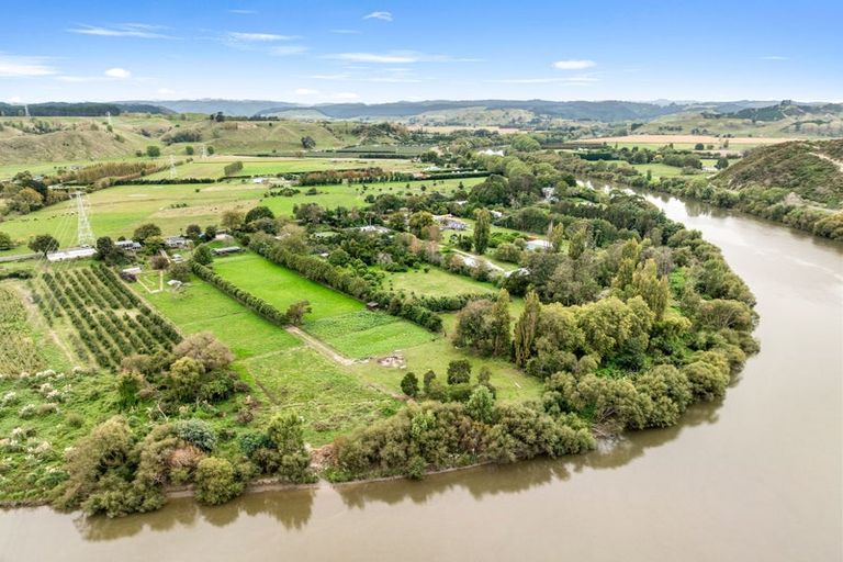 Photo of property in 30 Papaiti Road, Papaiti, Whanganui, 4584
