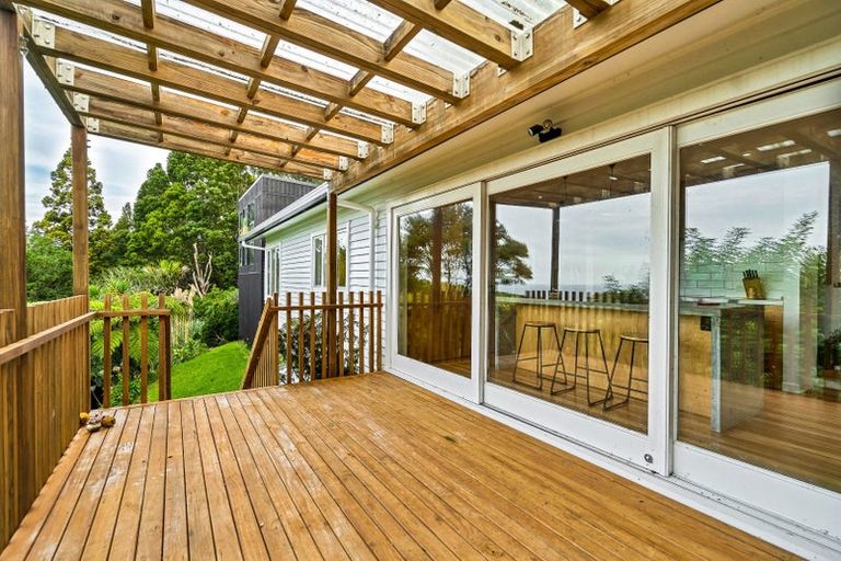 Photo of property in 73 Minnehaha Avenue, Titirangi, Auckland, 0604